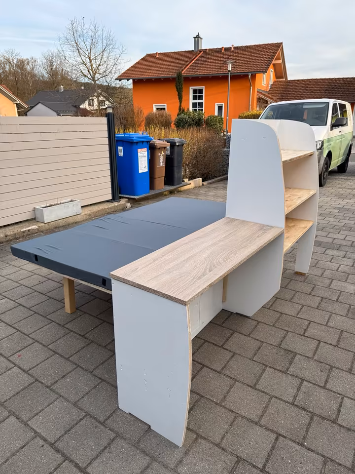 Klappmatratze und Ausbauzubehör